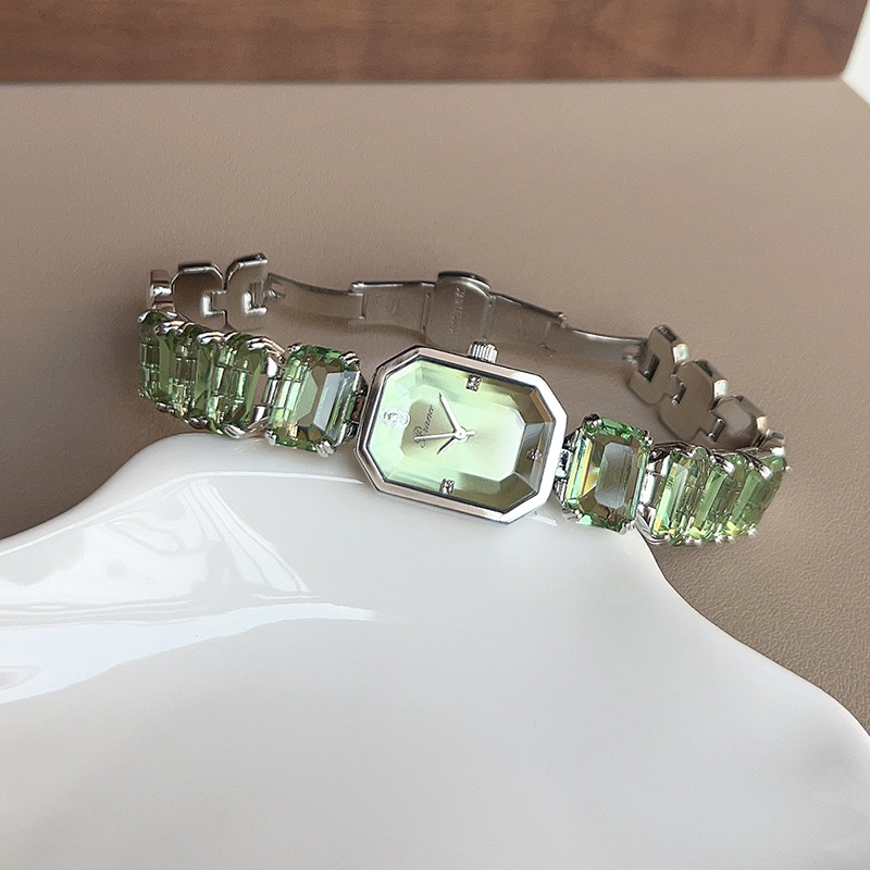 UTHAI Women Watches for Girls  - Luxury Watch White 评论和价格