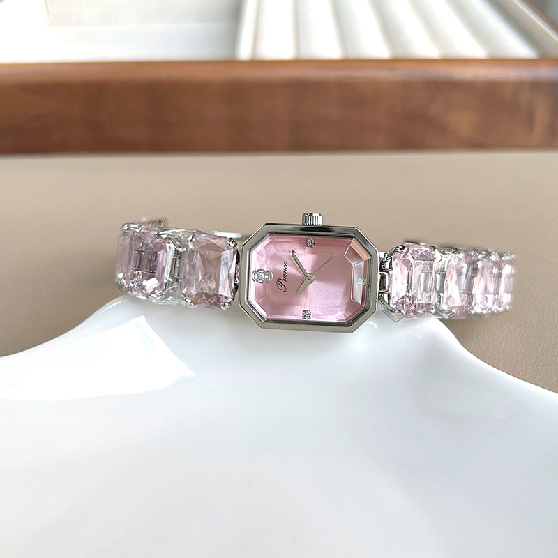 UTHAI Women Watches for Girls  - Luxury Watch White 评论和价格