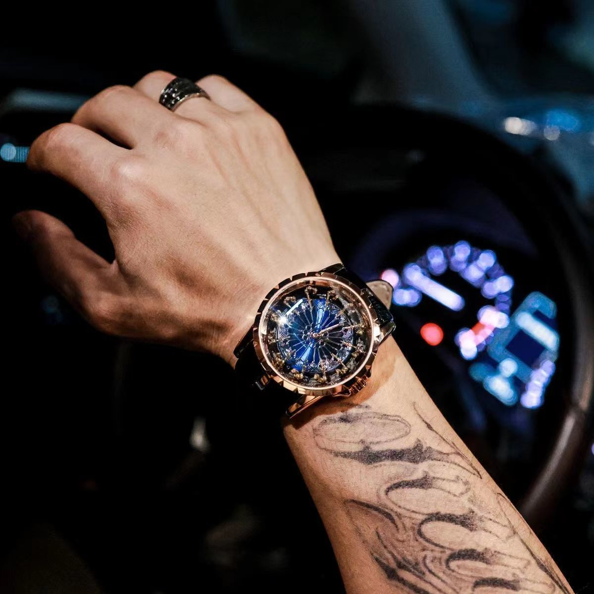 Top-Tier Luxury and Elegant Me - Luxury Watch Brand Tier 评论和价格