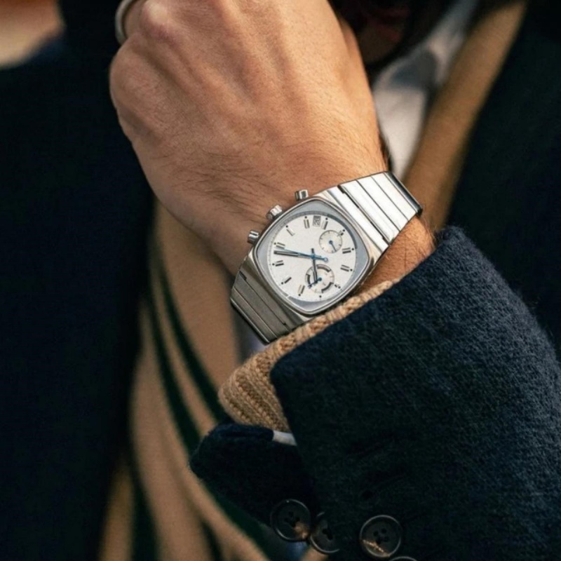 CILOA silver square sports wat - Luxury Watch Trends 2025 评论和价格