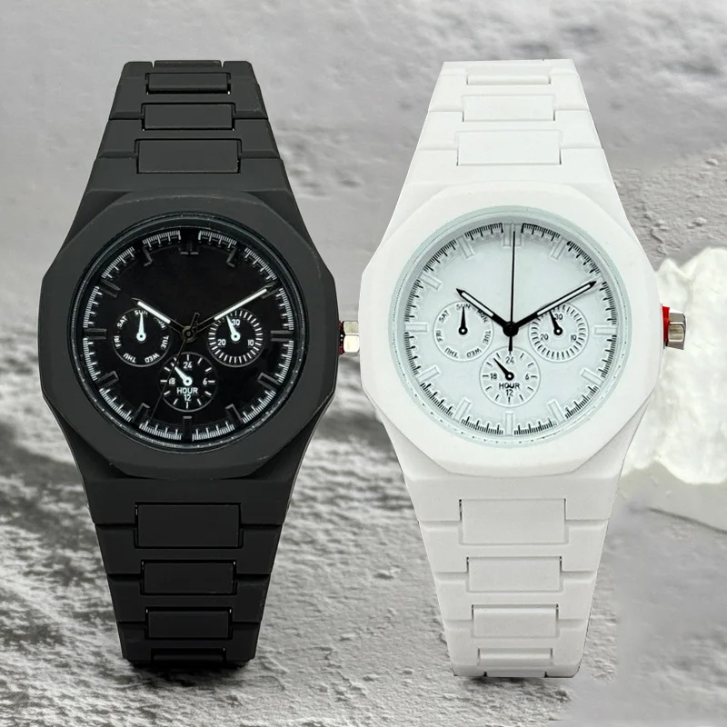 Famous Brand Fake Three-Eyed D - Luxury Watch News 评论和价格
